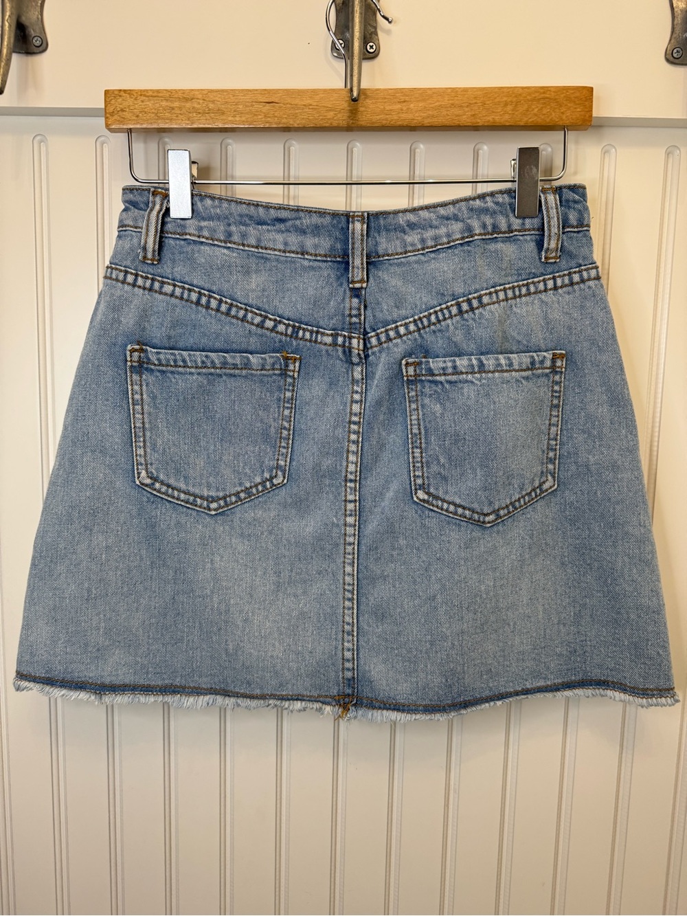 Signature Eight “Gucci” Inspired Denim Floral Embroidered Y2K Mini Skirt - Picture 4 of 7